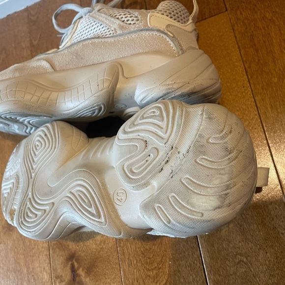 Chic Beige Athletic Sneakers​ - Picture 4 of 5